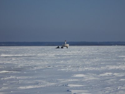 ice fishing feb15 007 (800x600).jpg