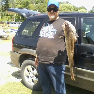 OLD Personal best walleye 5.26 lbs caught out with Tailfeathers Aug 12 2019(4) .jpg