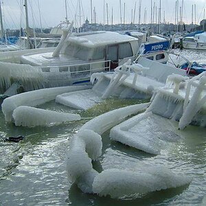 ice boats.jpg